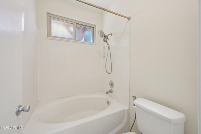 26-web-or-mls-W Magnolia St-S3010-026