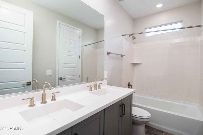 5128 Coolbrook Ave-30