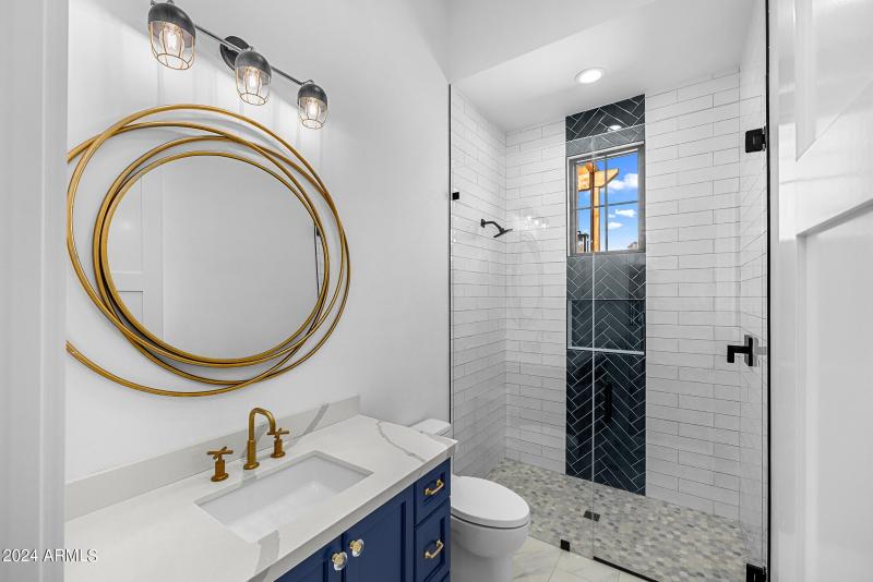 36home office bathroom(1)