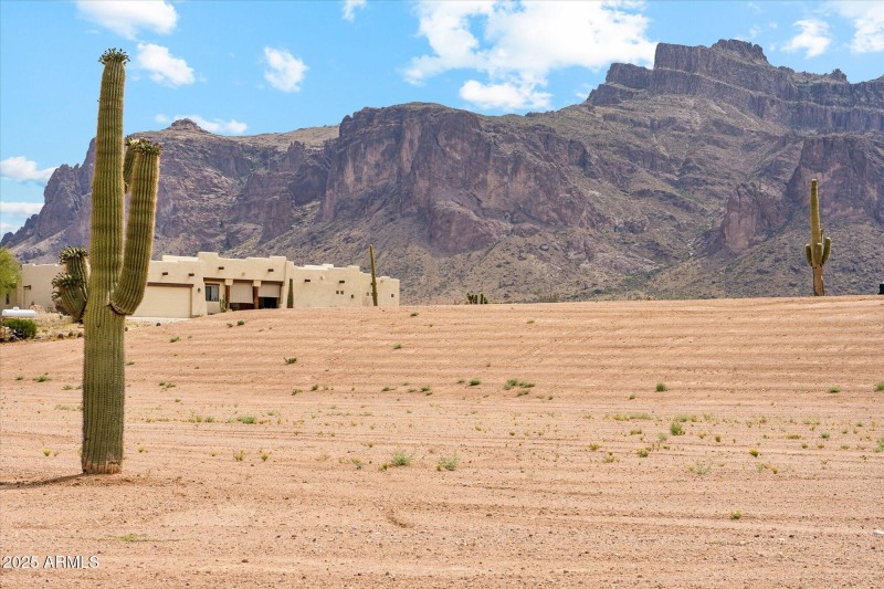 property at e end looking e up close sup