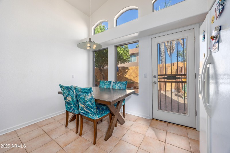 3408 E Rockwood Dr-13