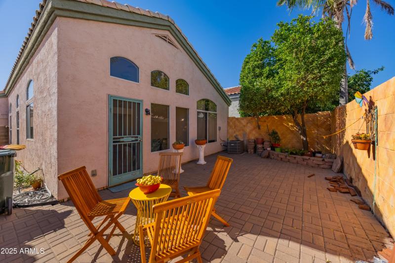 3408 E Rockwood Dr-23