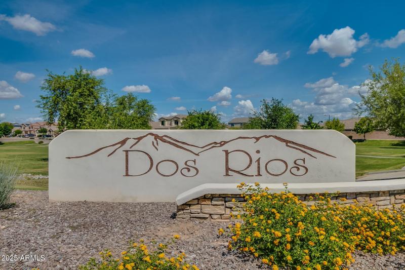 Dos Rios Community