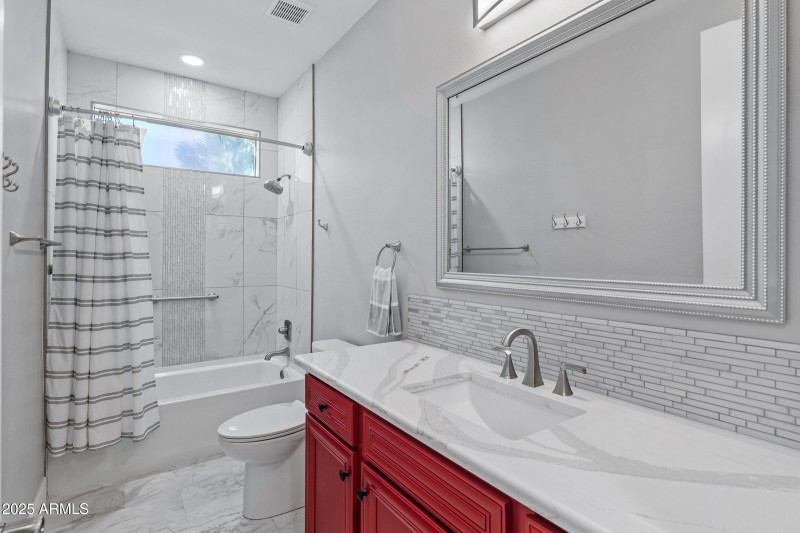 4615 E Sourwood Dr-41