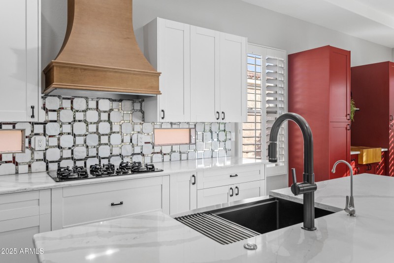 4615 E Sourwood Dr-22