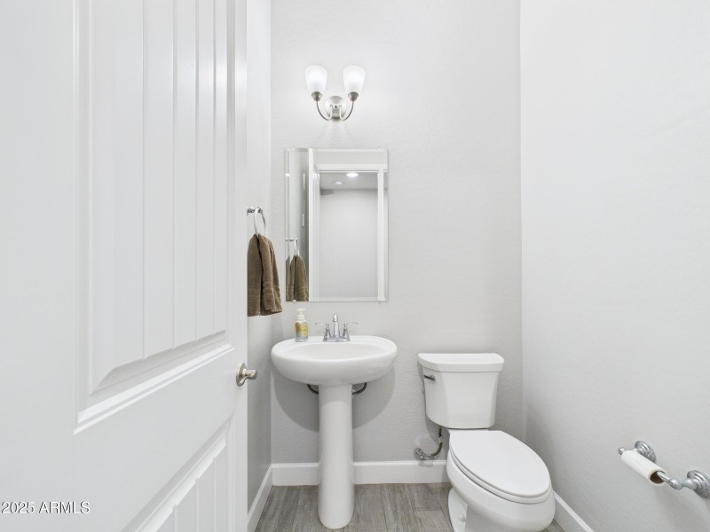 CAM03379G0-PR0160-STILL006