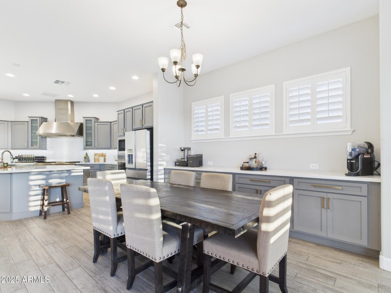 CAM03379G0-PR0160-STILL025