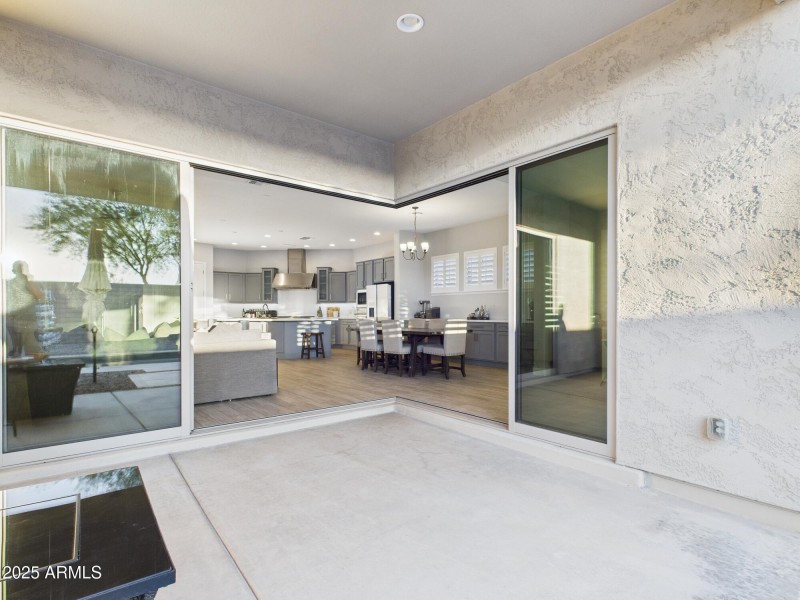 CAM03379G0-PR0160-STILL030