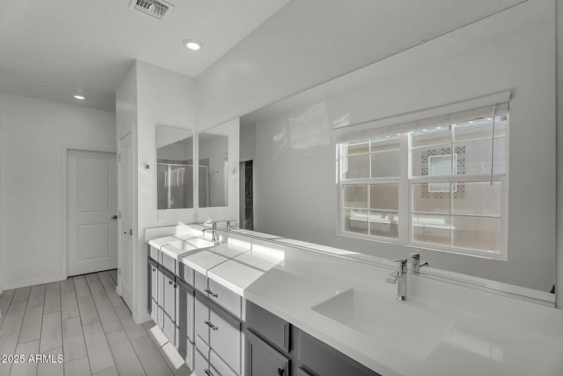 017_18-web-or-mls-aster-20_471