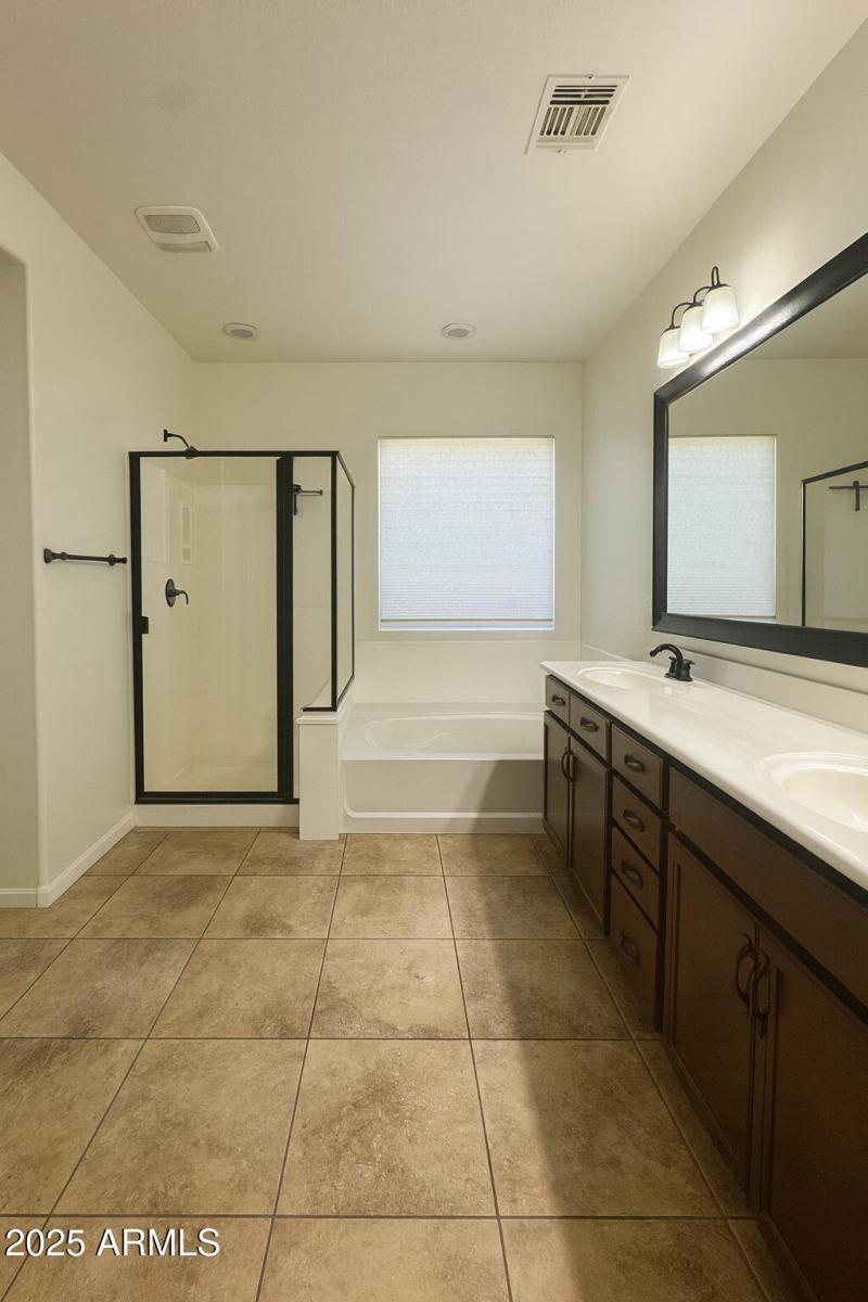 4D34D25D-0281-4FB8-B136-FC91A463ABFE