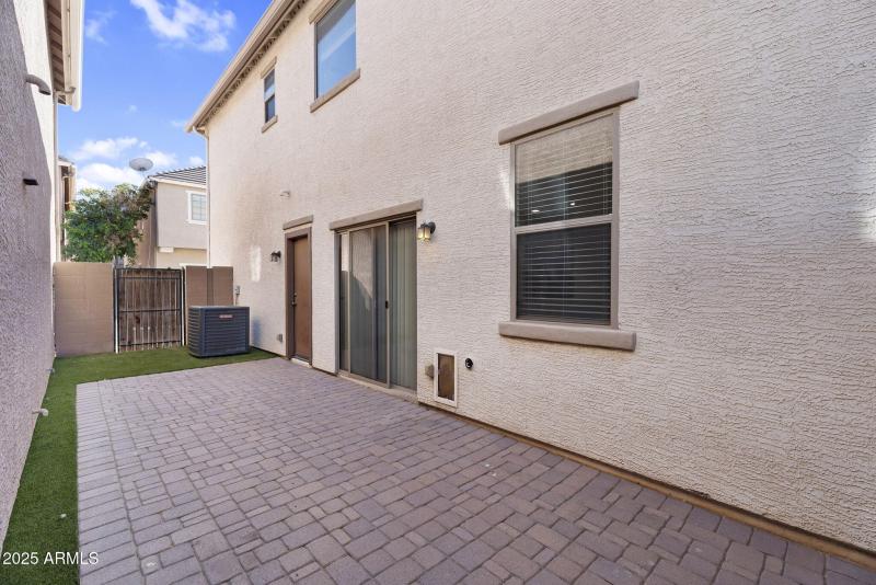 37-web-or-mls-6813 S 7th Ln - 43