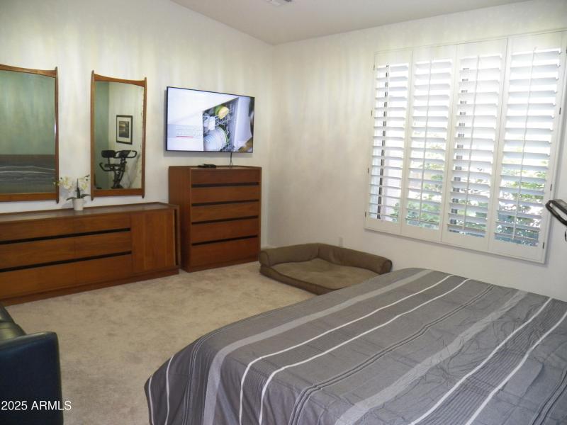 MasterBedroom_2