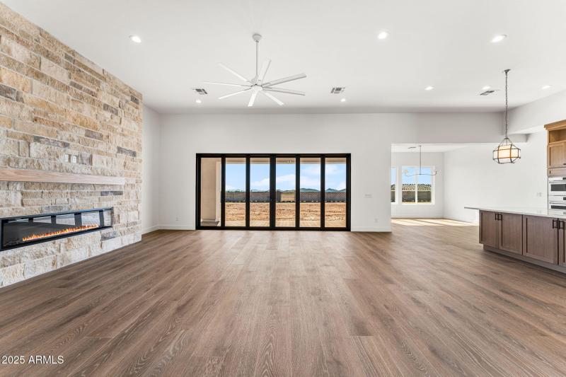 9-web-or-mls-DSC07232