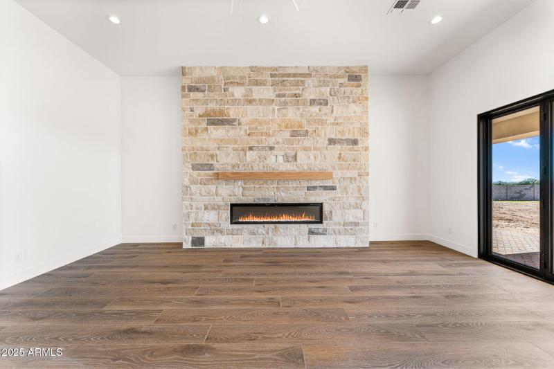 10-web-or-mls-DSC07236