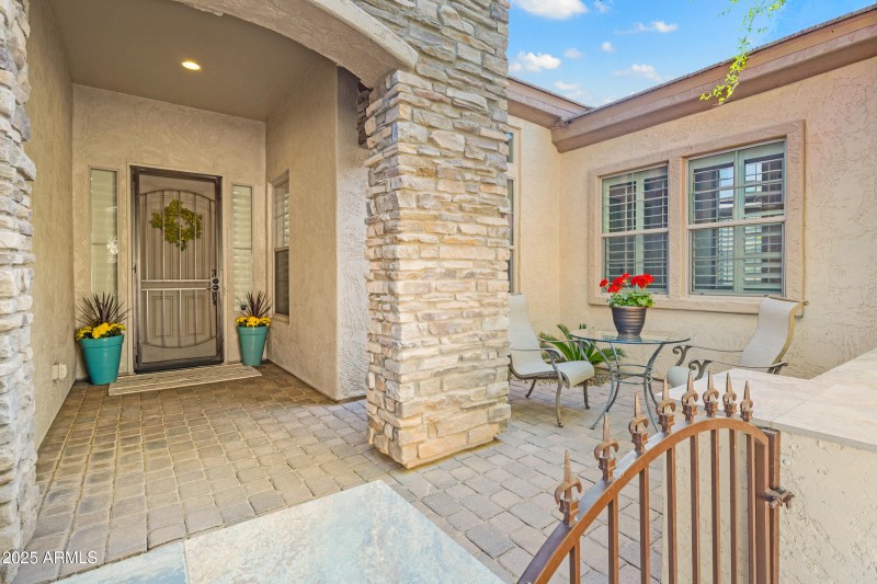 4615 E Sourwood Dr-5