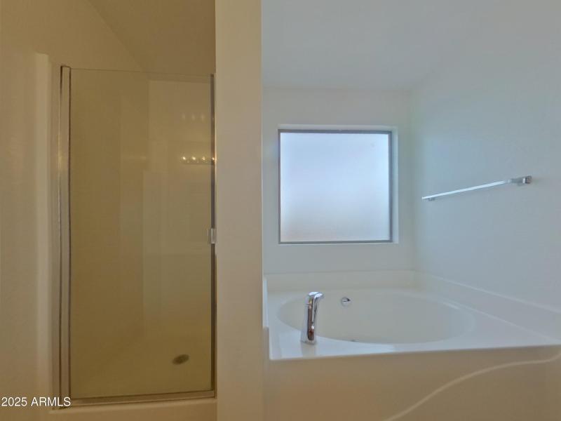 9_pc_dIaVx10QGt_dGvlJHFnKO_layout_0