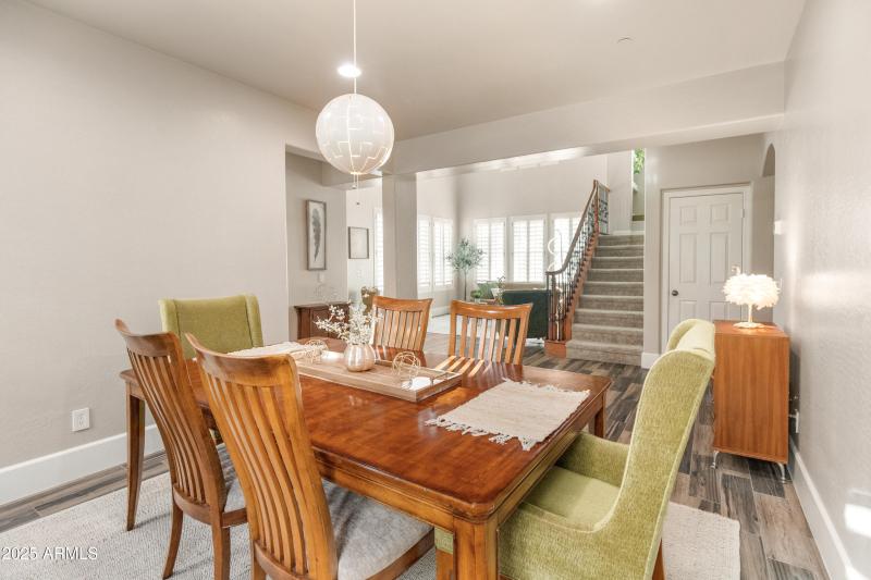 15294 W Old Oak Ln-22