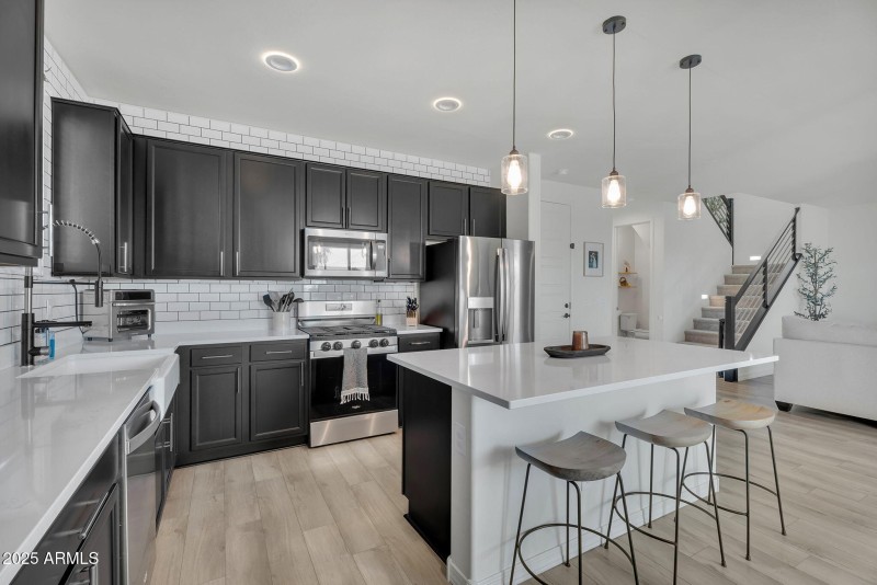 13-web-or-mls-Daylight-9