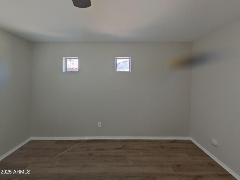 15_pc_SOXpKLSicd_l5RRaaIx7j_layout_2