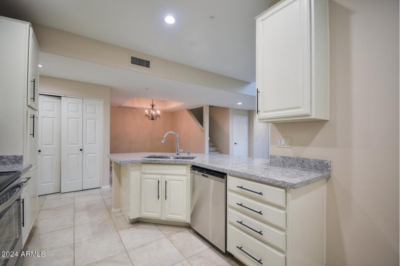 Screen Shot 2024-08-18 at 10.49.11 PM