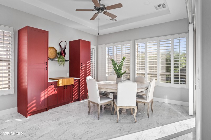 4615 E Sourwood Dr-27