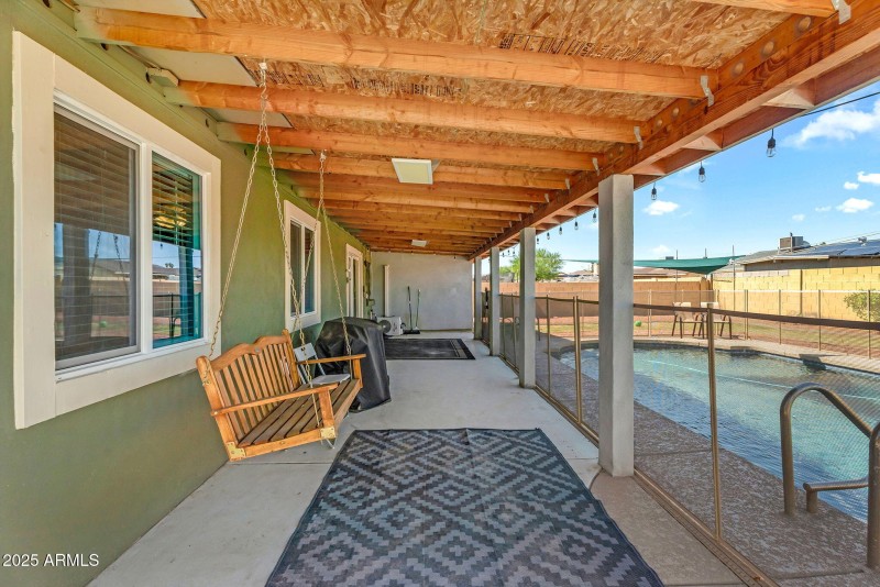 Covered Patio & Backyard