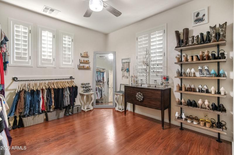 15294 W Old Oak Ln-7