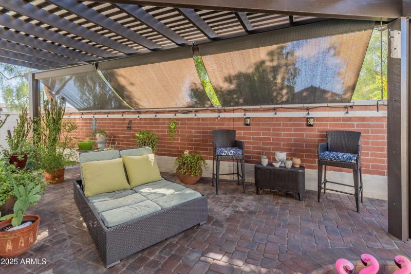 15294 W Old Oak Ln-46