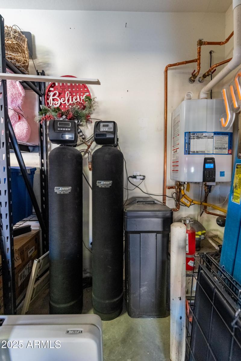 15294 W Old Oak Ln-64