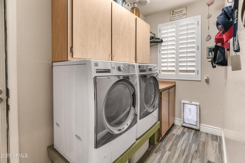 15294 W Old Oak Ln-39