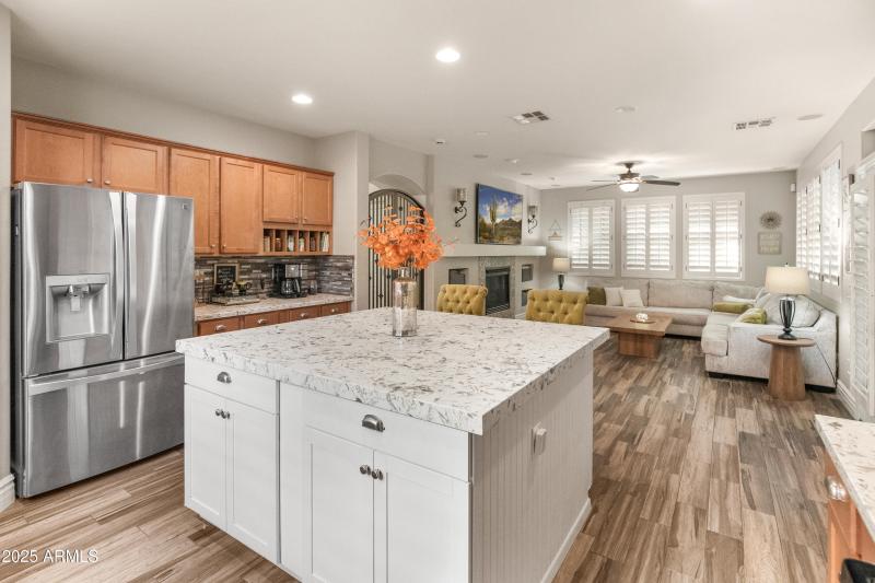 15294 W Old Oak Ln-37