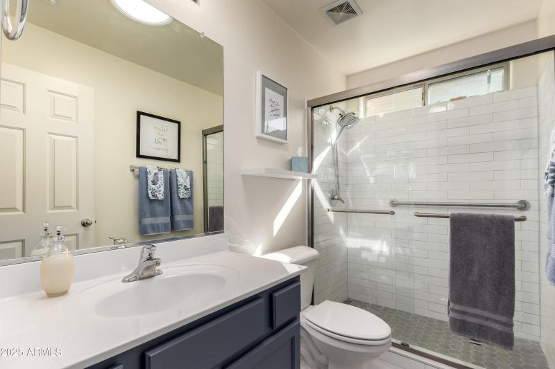 624921e4bf56f21c7d1766779de6af50