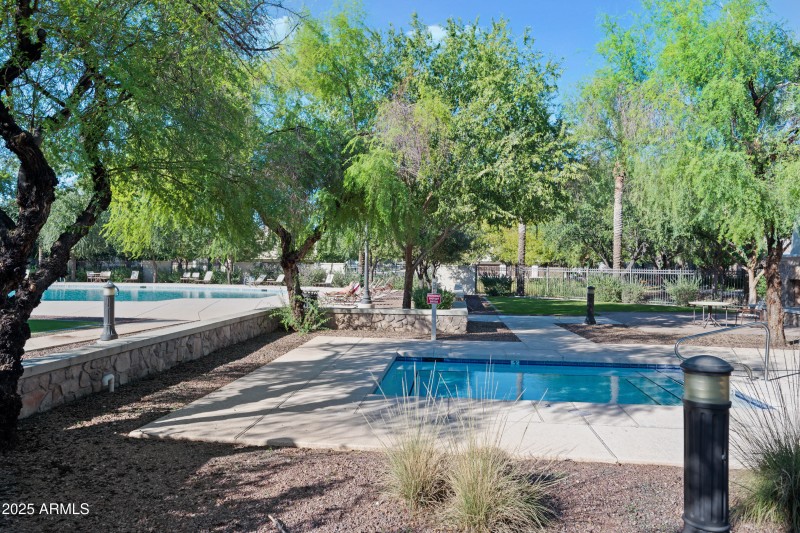 8-LakesAnnecy-ocupix-Comm