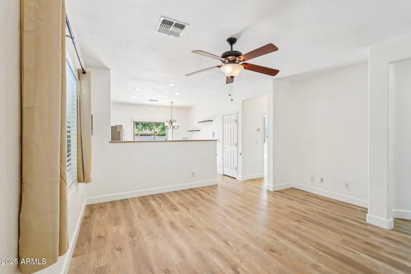 9-web-or-mls-W Kuralt Dr-S3010-009