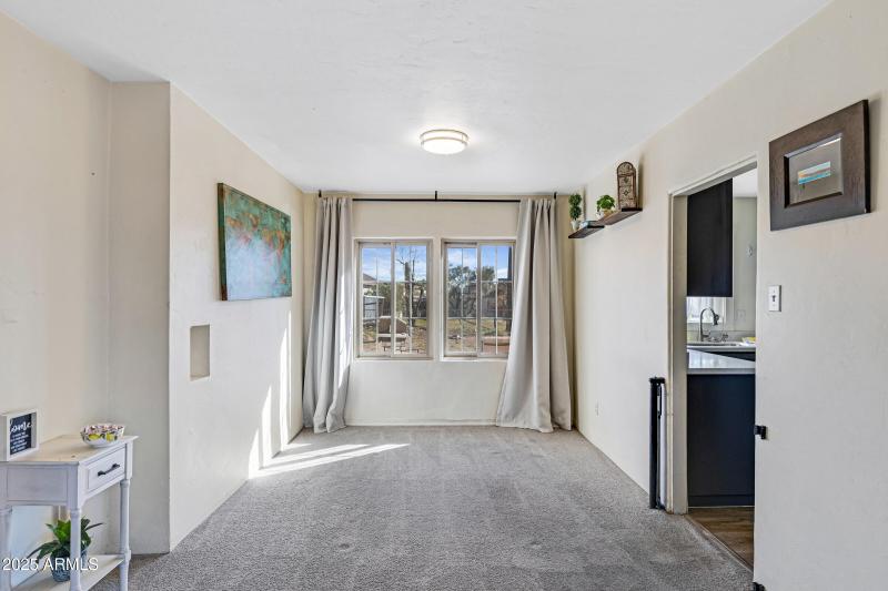 Dining room- 29 W Mission Ln-7