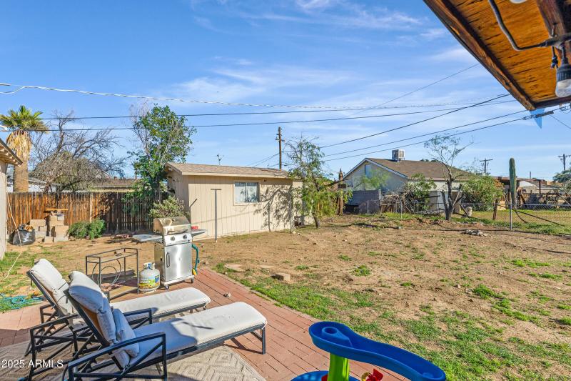 Backyard 4 29 W Mission Ln-21