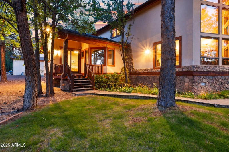 F master bedroom twilight view