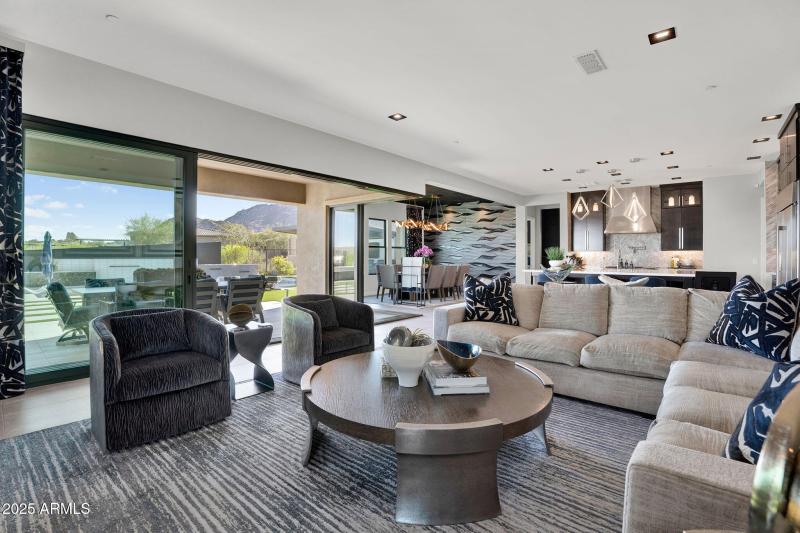 104-web-or-mls-13191 E Parkview Ln - 8