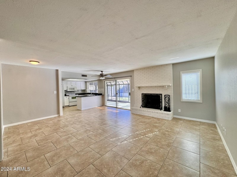 Family Kitchen & Dining