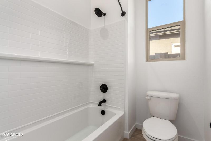 24 - Avenida Del Sol