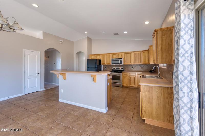 082043-4228 South Morning Glory Court