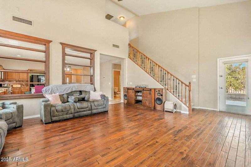 20250825204659227615000000-o