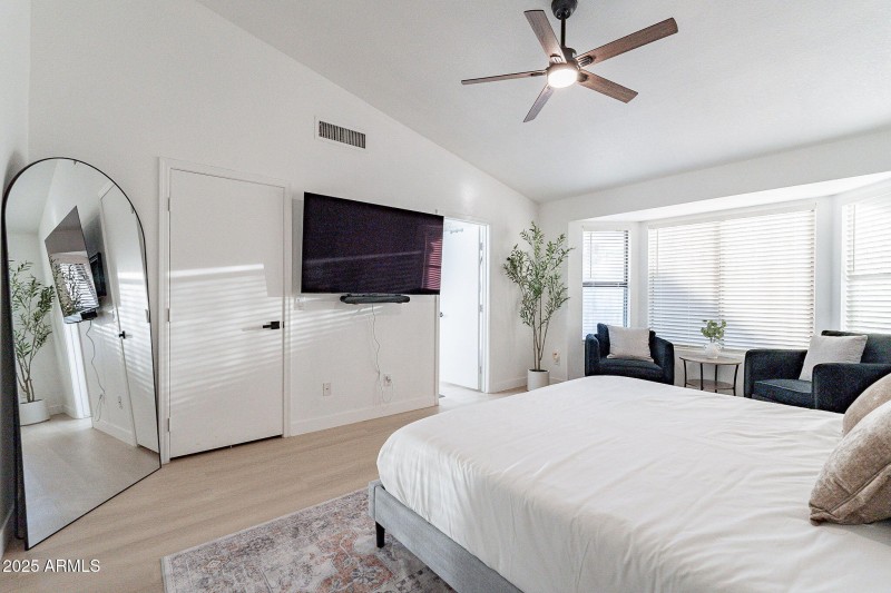 19-web-or-mls-Glendale-19