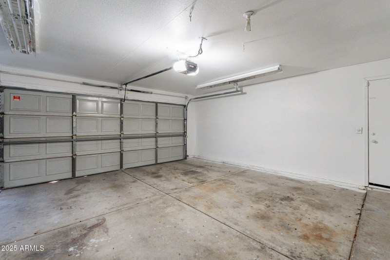 33-web-or-mls-Glendale-33