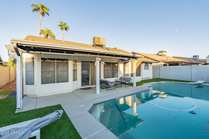 39-web-or-mls-Glendale-39