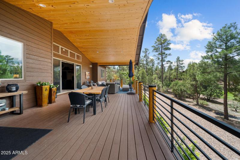 Plenty of Room for Entertaining