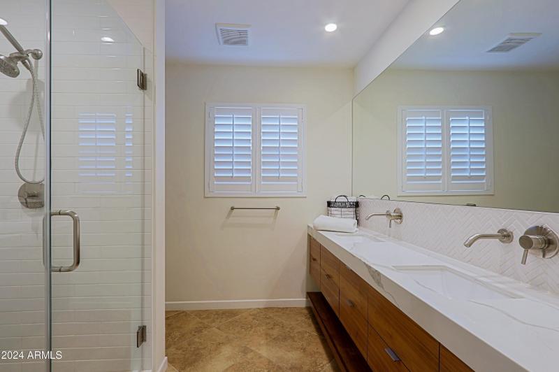 Master Bath - Double Vanity