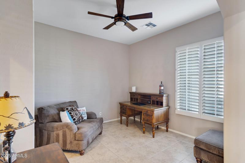 9831 E Lompoc Ave-11