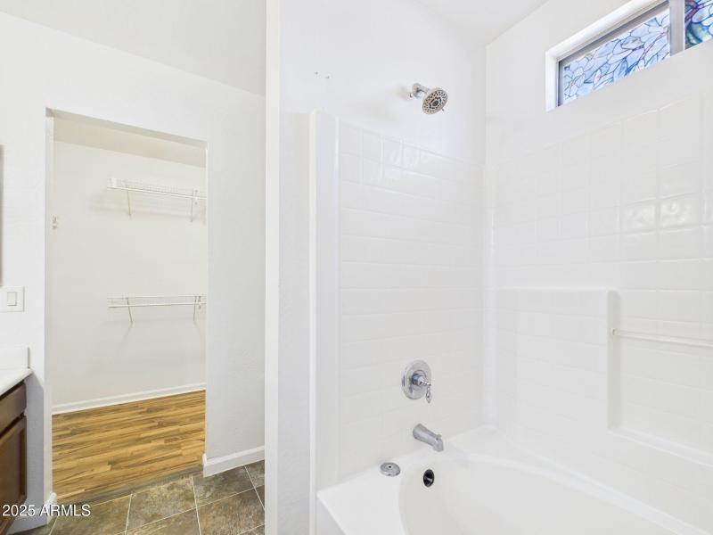 17-web-or-mls-CAM03379G0-PR0158-STILL017