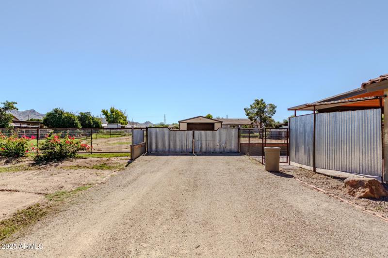 RV Gate Access to Backyard